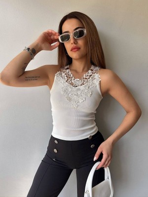 Femora Moda Kadın Ottoman Kumaş Dantel Detaylı Bluz