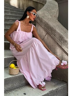 Femora Moda Etek Ucu Brode Nakışlı Boyundan Bağlamalı Elbise 2881