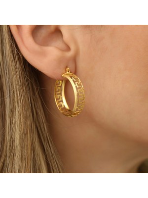 Nox Jewelry 14 Ayar Altın Kaplama Grek Desenli Kalın Orta Boy Halka Gümüş Küpe – Geometrik Detaylı Küpe