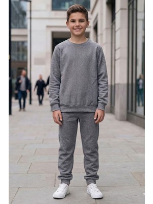 Evavi Erkek Çocuk Baskısız Düz Bisiklet Yaka Gri Sweatshirt ve Cepli Eşofman Altı Takımı