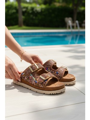 Enoch Kadın Ortopedik Tabanlı Çok Renkli Kristal Taş ve Boncuk Işlemeli Çift Bantlı Tırtıklı Taban Terlik