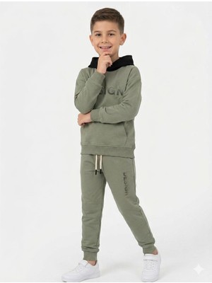 HaanBebe Erkek Çocuk Haki Yeşil Kapüşonlu Sweatshirt ve Eşofman Altı Takımı - Kabartma Baskılı Ikili Takım