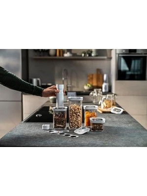 Asseds Store Fresh & Save Cube Seti, S Beden, 6 Parçalı Saklama Seti, 4 x Küp Saklama Kutusu Dahil (S, 2 x 2s, 3s), Ölçü Kaşığı (3 Boyut), 5 x Nfc Etiketi, 1 x Tebeşir Kalemi