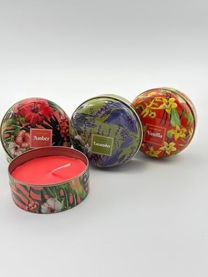 Asseds Store 6'lı Metal Kutulu Renkli ve Kokulu Mum Seti – Farklı Renk ve Kokularla Uzun Süre Yanan Dekoratif Mumlar, Rahatlatıcı ve Ferahlatıcı Aromalar, Şık ve Dayanıklı Metal Kapaklı Tasarım, Hediye