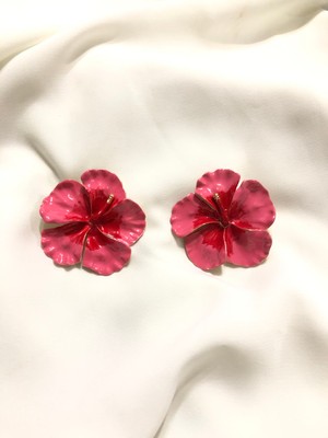 Deniz Accessories Büyük Metal Pembe Çiçek Küpe