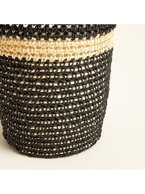 Bistopia & Tığ Işi Kokulu Mum 14X17 cm Siyah