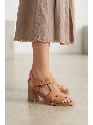 Ayakkabı Fuarı Elit KOC2202 Kadın Hakiki Deri Topuklu Sandalet Taba