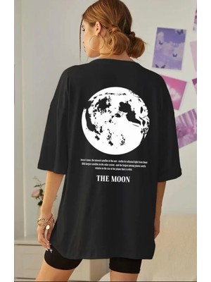 Punix Büyük Beden Özel Seri  The Moon Sırt Baskılı %100 Pamuk Oversize Modern Kadın T-Shirt