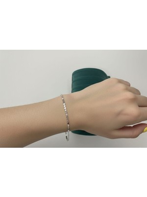 Atlasın Evreni Silver Yuvarlak Çok Renkli - Standart