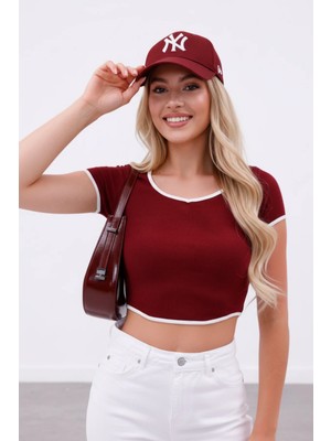 Kadın Bordo Biyeli Yaka Detaylı Pamuklu Likralı Fitilli Kaşkorse Kısa Kol Crop T-Shirt