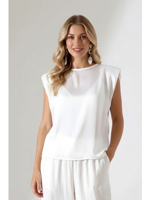 Kadın Vatkalı Saten Kolsuz Bluz