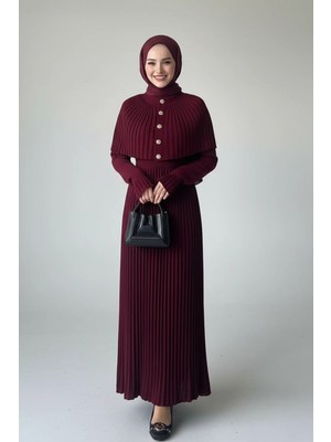 Kadın Bordo Piliseli Kloş Tesettür Elbise - Düğmeli Pelerin/kap Detaylı Uzun Abiye