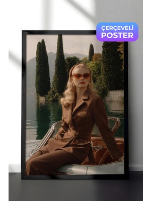 Zestia Siyah Çerçeveli  Duvar Tablosu Klasik Tekne Üzerinde Vintage Moda Salon Dekoru