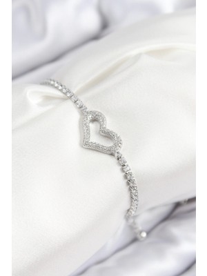 TKÇ Mey Ithalat® Pirinç Zirkon Taşlı Kalp Model Gümüş Renk Asansörlü Kadın Bileklik