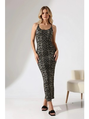 Leopar Desenli Sandy Kumaş Askılı Sırt Detaylı Uzun Elbise
