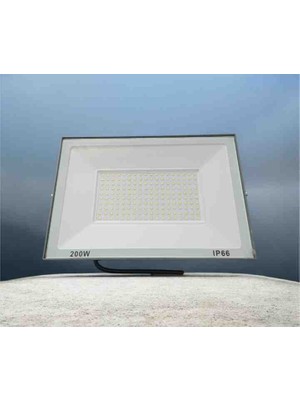 Lightech 200 ve 300 Watt Projektör