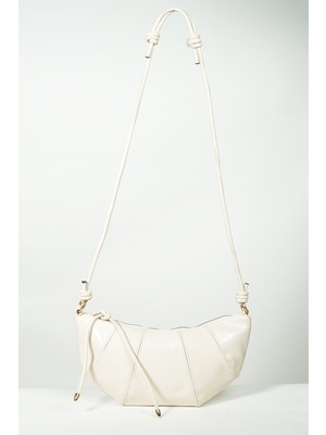 Bahels Kadın Rugan Krem Kruvasan Omuz Çantası