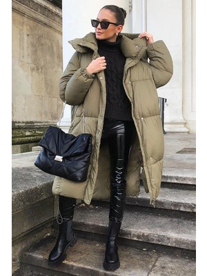 Madmext Haki Kadın Uzun Şişme Mont MG1303 Kalın Fermuarlı Yaka Özellikli