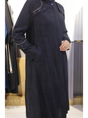 Nermin Omzu ve Kolları Taşlı Çilek Kumaş Kap