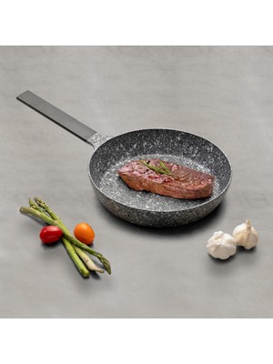 Emsan Perge 24 cm Döküm Tava Gümüş Renk Granit Kaplama ile Yüksek Dayanıklılık Sağlar