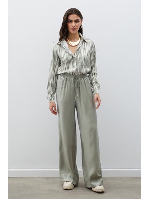 362 Fashion Butik Beli Lastikli Parlak Pantolon