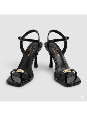 Kindep (Inna) Düğme Detaylı Topuklu Kadın Sandalet Siyah