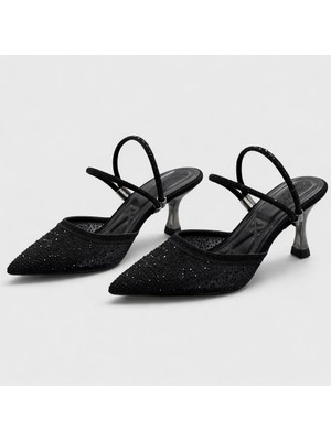 Kindep (Özmaçan) Damla Taş Detaylı Burnu Kapalı Topuklu Kadın Ayakkabı Siyah