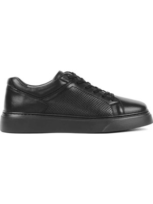 Celal Gültekin Erkek Siyah Bağcıklı Kalın Tabanlı Deri Sneaker