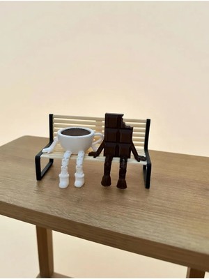 Sevimli Banklı Kahve ve Çikolata Figürü – Masaüstü Dekoru / 3lü Set