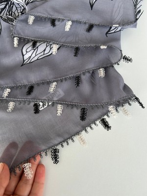 Reyyan El Emeği Iğne Oyalı Yazma El Işi Tülbent Yemeni 100X100 cm