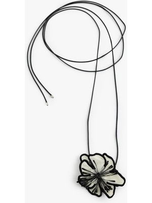 Koton Çiçek Detaylı Uzun Ipli Kolye