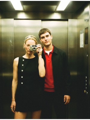 Koton Hafif Peplum Kesim Bisiklet Yaka Kalpli Düğme Detaylı Yelek