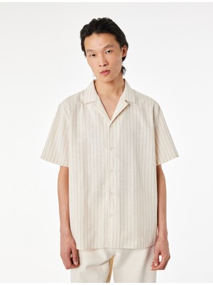 Koton Regular Fit Kısa Kollu Pamuklu Devrik Yaka Çizgili Gömlek