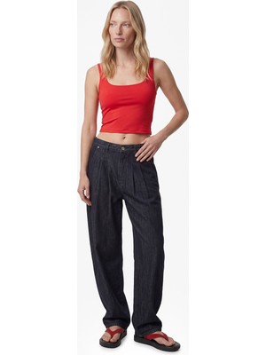 Koton Kare Yaka Slim Fit Kalın Askılı Crop Üst