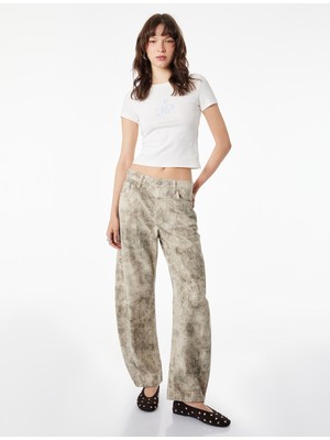 Koton Pamuklu Slim Fit Kısa Kollu Bisiklet Yaka Yengeç Nakışlı Tişört