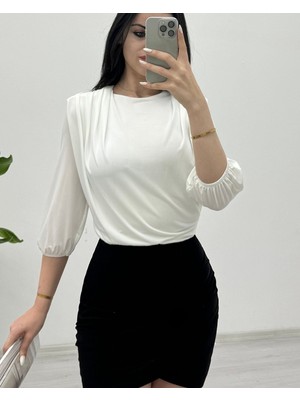 Moda Morfo İçi Tulumlu Omuzdan Büzgülü Vatkalı Sendy Bluz -Beyaz
