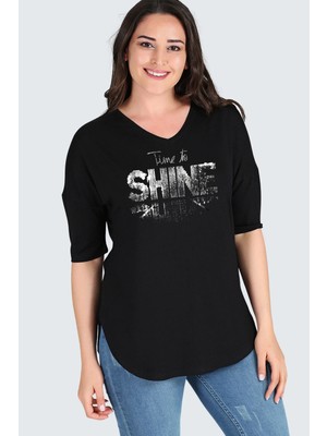 Curvy Trend Büyük Beden Shine Baskılı Yarım Kol Yan Yırtmaç Bluz