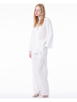 Koton Pamuklu Uzun Kollu Kruvaze Bağlama Detaylı Brodeli Kimono Ceket