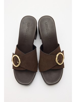 Lutvelizade Topuklu 2618 - Toka ve Zımba Detaylı Acı Kahve Süet Kadın Topuklu