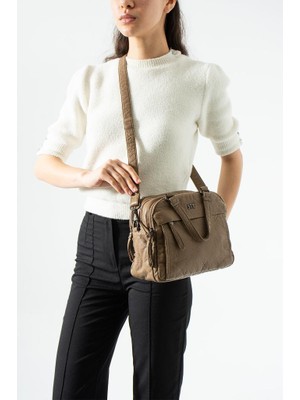 Baginn Retro Vegan Deri Günlük Kadın Postacı Çanta Çapraz Askılı Omuz Çantası Yıkama Suni Deri 27*23 cm