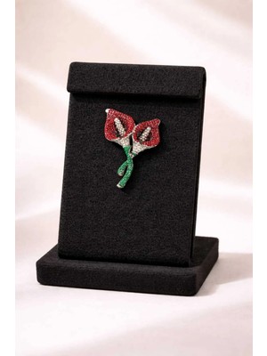 Mdm Style Çiçek Figürlü Taşlı Broş – Kırmızı Yeşil Kristal Detaylı Şık Yaka Iğnesi