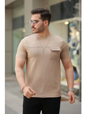Erkek Cepli Kolyeli Kısa Kollu Örme Kumaş Tişört