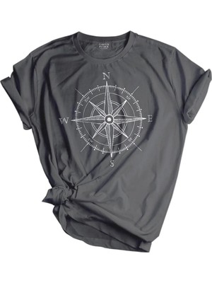 Genius Store  Unisex Baskılı Tişört Outdoor Normal Kalıp Tshirt  (Pusula Füme)