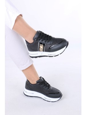 Sefayol Karter Siyah Beyaz Taban Simli Kadın Spor Ayakkabı