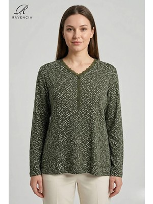 Ravencia Kadın V Yaka Yıldız Desen Baskılı Taşlı Düğmeli Likralı Anne Penye Bluz