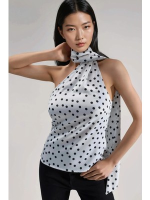 Hiccup Kadınlar Asimetrik Yakalı Puantiyeli Saten Bluz Tozlu Beyaz