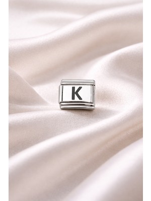 AK-SA-STR K Harf Charm | Çelik Bileklik Aksesuarı | Kişiye Özel Harf Modülü | Minimal &amp; Şık Tasarım