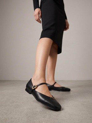 Venüs 2511109Y Kadın Hakiki Deri Küt Burun Tokalı Baretli Babet