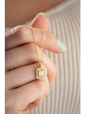 PremiumPort 925 Ayar Gümüş Gold Baget Zirkon Tektaş Kolye, Şıklığa Zarafet Katın