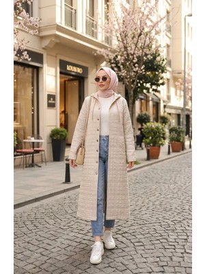 Kapüşonlu Zincir Detaylı Kapitone Kap 71235-03 Bej
